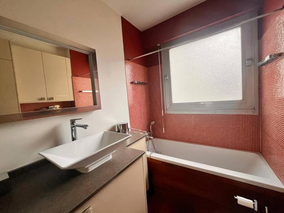 Апартаменты 16Eme - Pres Trocadero, Quartier Prestigieux Париж Экстерьер фото