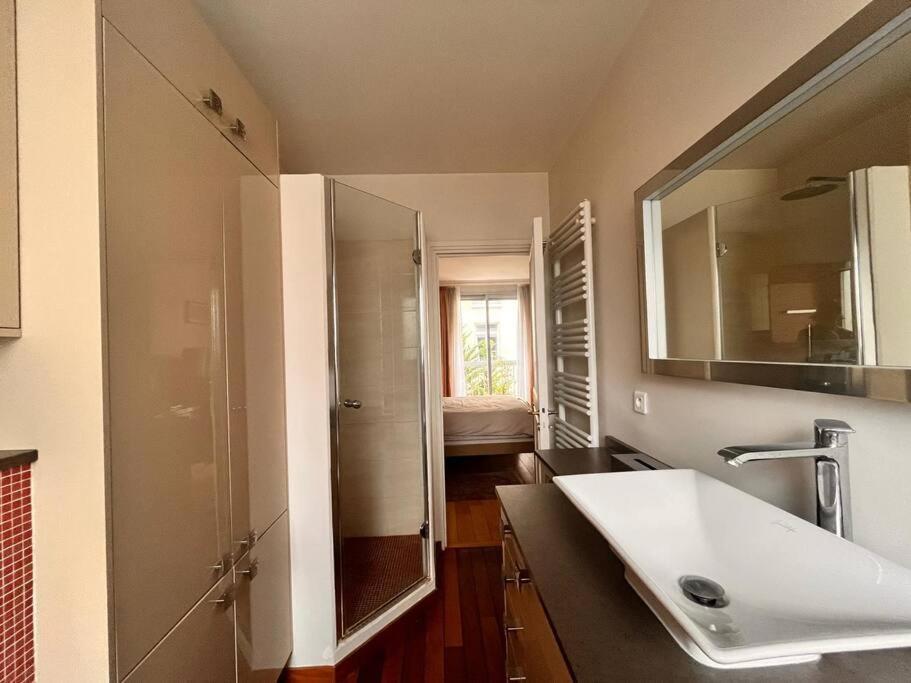 Апартаменты 16Eme - Pres Trocadero, Quartier Prestigieux Париж Экстерьер фото